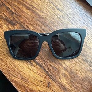 Diff Eyewear Black Sunglasses